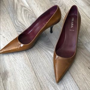 Prada brown leather kitten heels